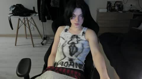 Bella and John online show from 06-04-26, 08:48