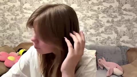 Snapshot of oracorker chatting on 09-10-25, 08:20 Coraline online show from 09-10-25, 08:20