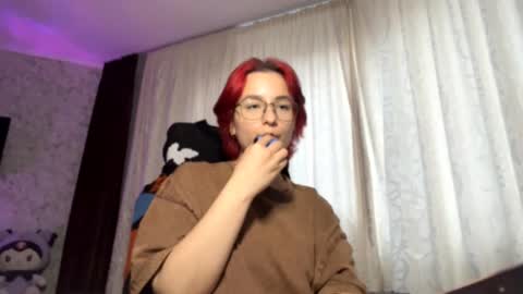 Snapshot of orahisle chatting on 10-12-25, 02:16 Thea online show from 10-12-25, 02:16