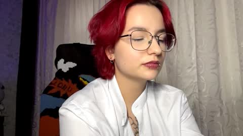 Snapshot of orahisle chatting on 10-18-25, 01:34 Thea online show from 10-18-25, 01:34