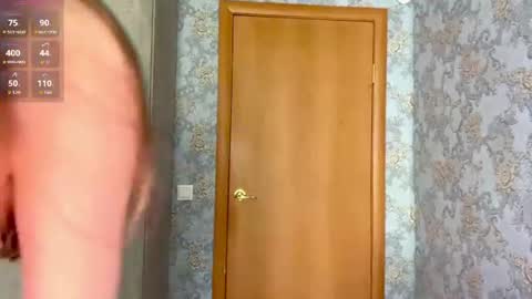 Yesenia online show from 07-18-26, 07:12