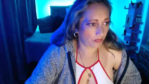 Snapshot of oriana_100 chatting on 02-01-25, 04:14 oriana_100 online show from 02-01-25, 04:14