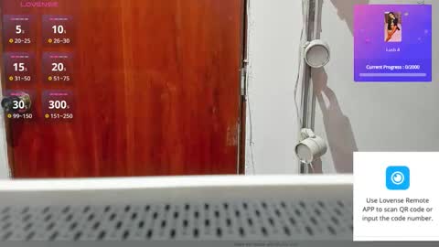 Snapshot of oriana_100 chatting on 02-24-26, 11:03 oriana_100 online show from 02-24-26, 11:03