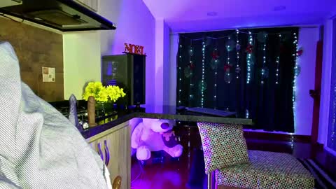 Oriana online show from 01-02-25, 01:38