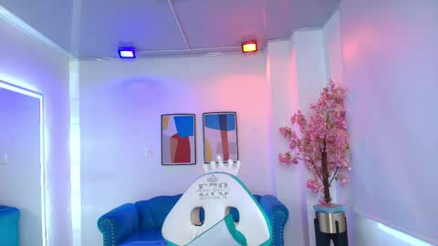 Oriana  online show from 05-29-26, 11:41