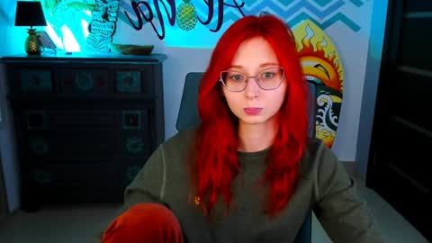 Orianna -  Hi Im into geek culture cosplay crafting LARP games. Shall we play DnD online show from 01-10-25, 01:41