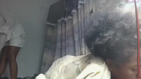 ornellahhh online show from 10-17-25, 04:15