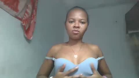 ornellahhh online show from 10-22-25, 06:57