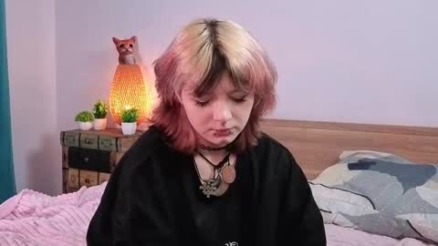 Ashley online show from 11-06-25, 06:09