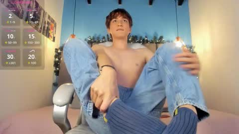 Oscar online show from 11-30-25, 03:43