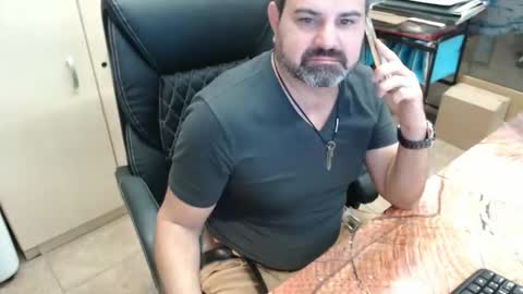 Snapshot of oscar_msng chatting on 01-12-26, 06:02 Oscar online show from 01-12-26, 06:02