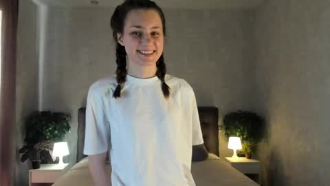 Jess online show from 05-15-26, 02:35