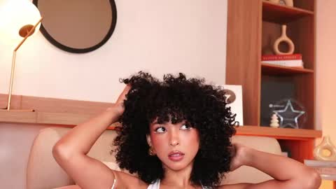 Snapshot of oshun_25 chatting on 05-18-26, 08:36 Oshun online show from 05-18-26, 08:36