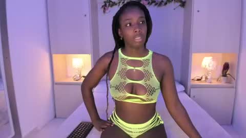 oshun_444 online show from 06-13-26, 12:14