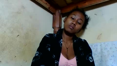 Snapshot of osinaa chatting on 05-19-26, 01:56 osinaa online show from 05-19-26, 01:56