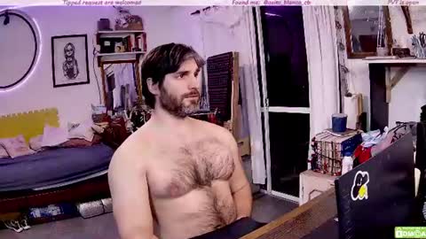 Snapshot of osito_blanco chatting on 07-08-26, 10:58 Osito Blanco online show from 07-08-26, 10:58
