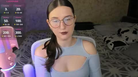 Leliana online show from 11-18-25, 11:36