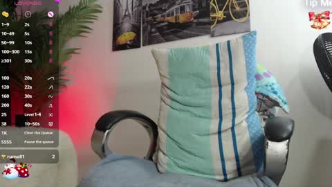 Snapshot of oso_gael chatting on 12-08-24, 09:19 Bear Gael online show from 12-08-24, 09:19