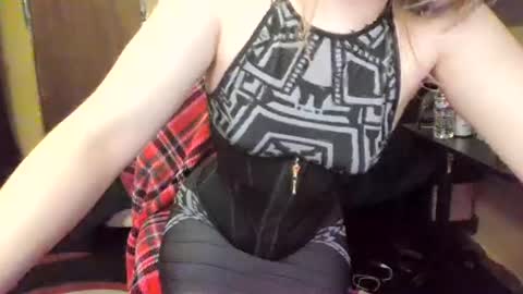 Snapshot of osphilieous chatting on 06-27-26, 05:01 osphilieous online show from 06-27-26, 05:01