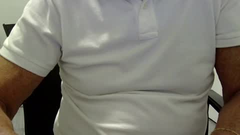 Snapshot of ossibottom chatting on 06-15-26, 02:47 Ossi online show from 06-15-26, 02:47
