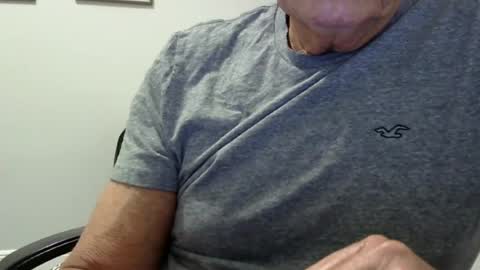 Snapshot of ossibottom chatting on 06-22-26, 03:25 Ossi online show from 06-22-26, 03:25