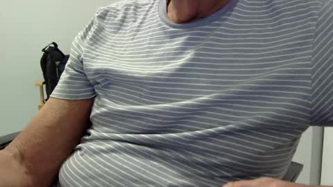Snapshot of ossibottom chatting on 07-07-26, 09:52 Ossi online show from 07-07-26, 09:52