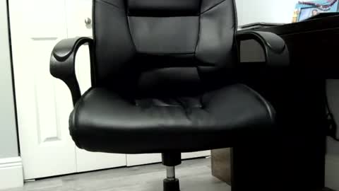 Snapshot of ossibottom chatting on 08-01-26, 10:41 Ossi online show from 08-01-26, 10:41