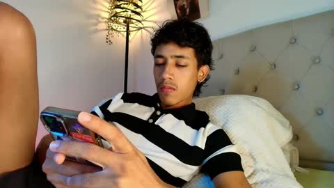 Snapshot of ostin_18hot chatting on 12-21-25, 02:08 ostin 18hot online show from 12-21-25, 02:08