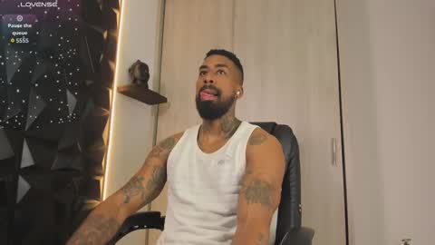 Snapshot of ostin_danielss chatting on 02-17-26, 01:02 Ostin Daniels online show from 02-17-26, 01:02