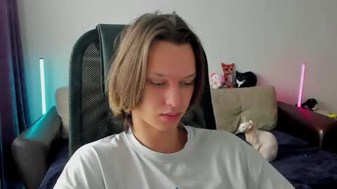 Ostin online show from 04-10-26, 09:47