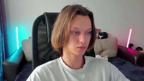 Ostin online show from 04-14-26, 12:33