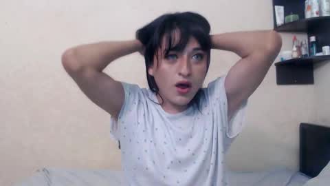 RACHEL CHOW online show from 10-30-25, 07:32