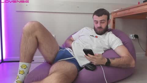 Snapshot of otishairy chatting on 02-06-25, 08:18 Otis online show from 02-06-25, 08:18