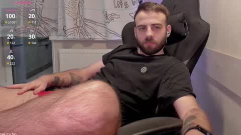 Snapshot of otishairy chatting on 11-06-25, 10:43 Otis online show from 11-06-25, 10:43