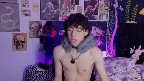 Snapshot of otter_star chatting on 05-19-26, 03:13 Princces Albert online show from 05-19-26, 03:13
