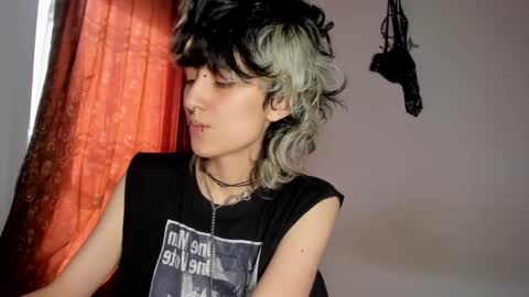 Otto 3 online show from 02-05-25, 01:54