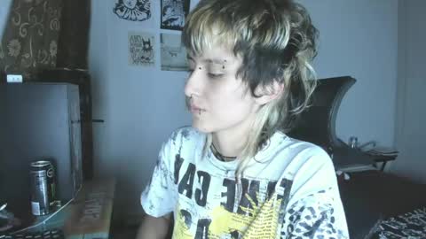 Otto 3 online show from 04-23-26, 07:41