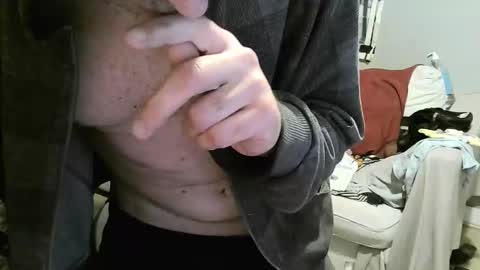 Snapshot of ouinnybis195625 chatting on 10-21-25, 06:14 ouinnybis195625 online show from 10-21-25, 06:14