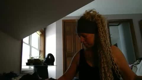 Snapshot of outdoorchicprivate chatting on 02-10-26, 02:21 JJ online show from 02-10-26, 02:21