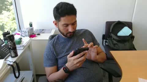 Snapshot of outdoornakedguy11_007 chatting on 02-12-25, 12:27 outdoornakedguy11_007 online show from 02-12-25, 12:27