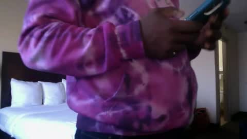 Snapshot of outkast8033 chatting on 12-17-25, 08:48 Dude online show from 12-17-25, 08:48