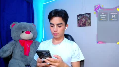 Owen  Independent model  online show from 05-11-26, 05:35