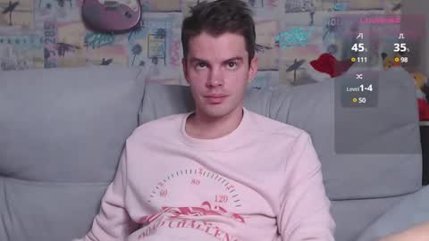 Snapshot of oxmikexo chatting on 12-15-24, 03:42 Mike online show from 12-15-24, 03:42