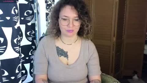 Snapshot of ozalin chatting on 05-25-26, 08:20 ozalin online show from 05-25-26, 08:20