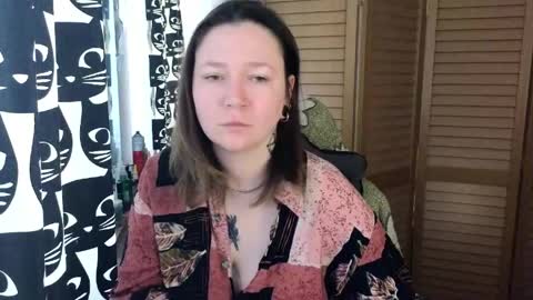 Snapshot of ozalin chatting on 06-05-26, 12:22 ozalin online show from 06-05-26, 12:22