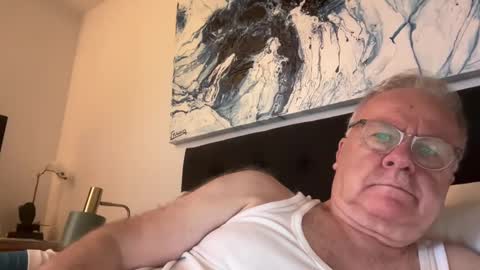 ozhairybearxxxx online show from 12-07-24, 08:44