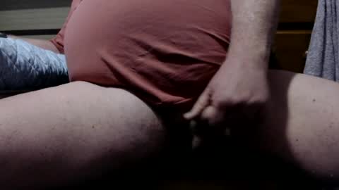 Snapshot of ozziebloke01 chatting on 06-14-26, 01:47 ozziebloke01 online show from 06-14-26, 01:47