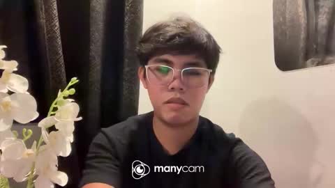 Snapshot of p1noytwink_ chatting on 11-15-25, 04:58 Terrence online show from 11-15-25, 04:58