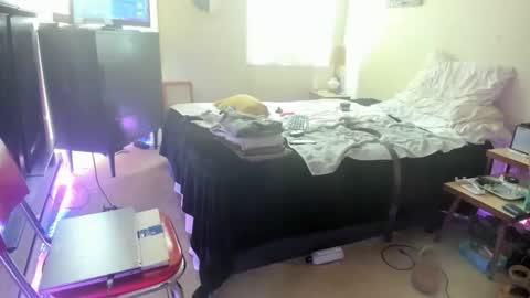 p guin12345 online show from 06-06-26, 06:56