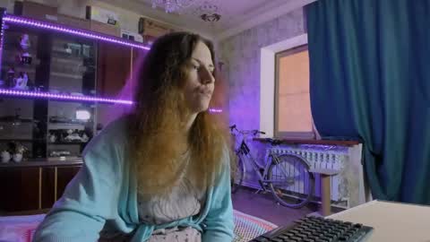 Ella online show from 05-28-26, 07:16